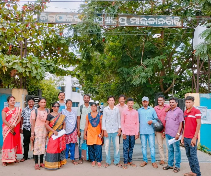  ଜିଲ୍ଲାରେ ଉତ୍କଟ ଜଳ ସମସ୍ୟା ନେଇ ଜିଲ୍ଲାପାଳଙ୍କୁ ଭେଟିଲେ ଶ୍ରମଜୀବି ସଂଗଠନ