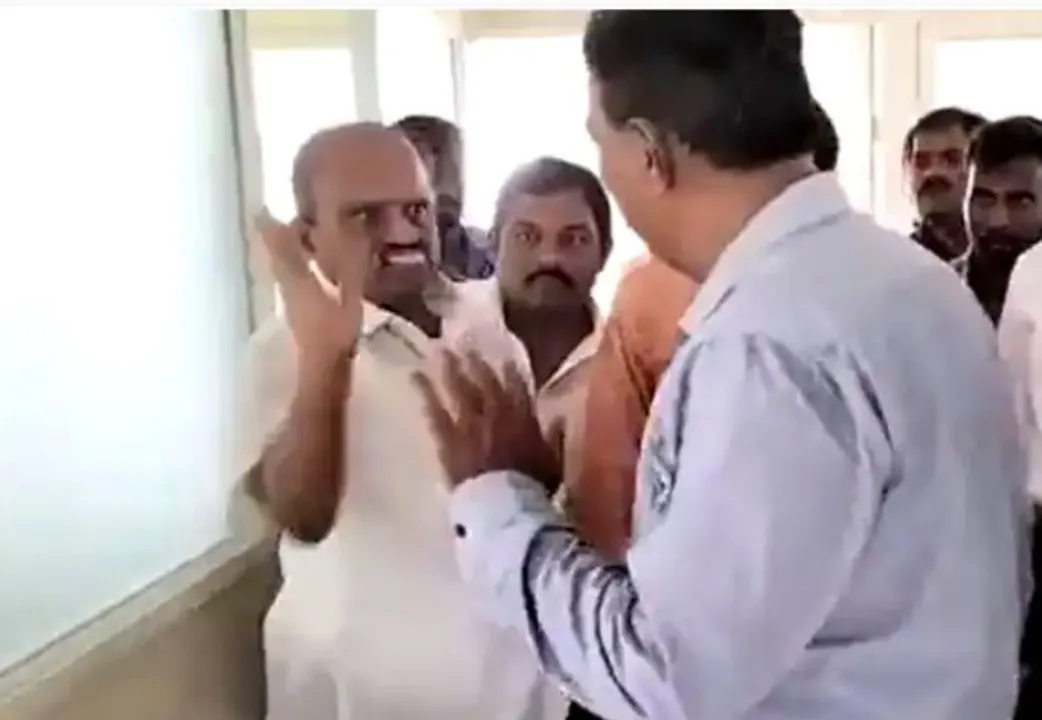  ପ୍ରିନ୍ସିପାଲଙ୍କୁ ଚାପୁଡ଼ା ମାରିଲେ ବିଧାୟକ, ଭିଡିଓ ଭାଇରାଲ