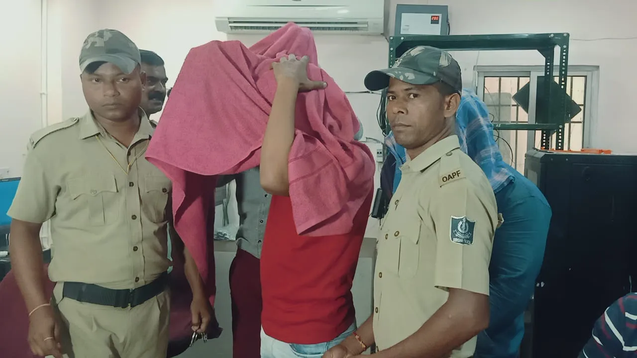  ୪୧ ଲକ୍ଷ ଟଙ୍କା ଠକେଇର ଶିକାର ହେଲେ ଡାକ୍ତର, ୩ ଗିରଫ