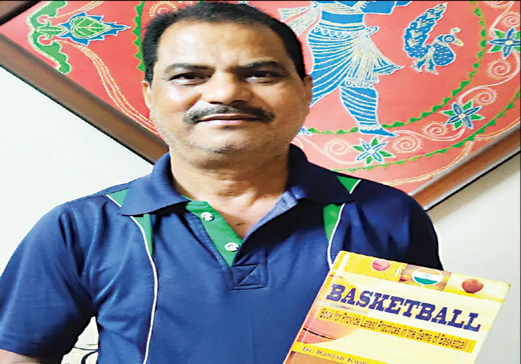  ବାସ୍କେଟ୍‌ବଲ୍‌କୁ ଲୋକପ୍ରିୟ କରିବ ପୁସ୍ତକ ‘ବାସ୍କେଟ୍‌ବଲ୍‌’