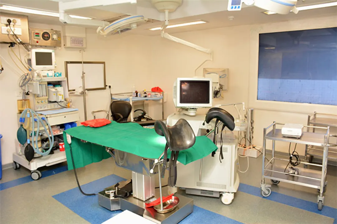  Hinduja Hospital 