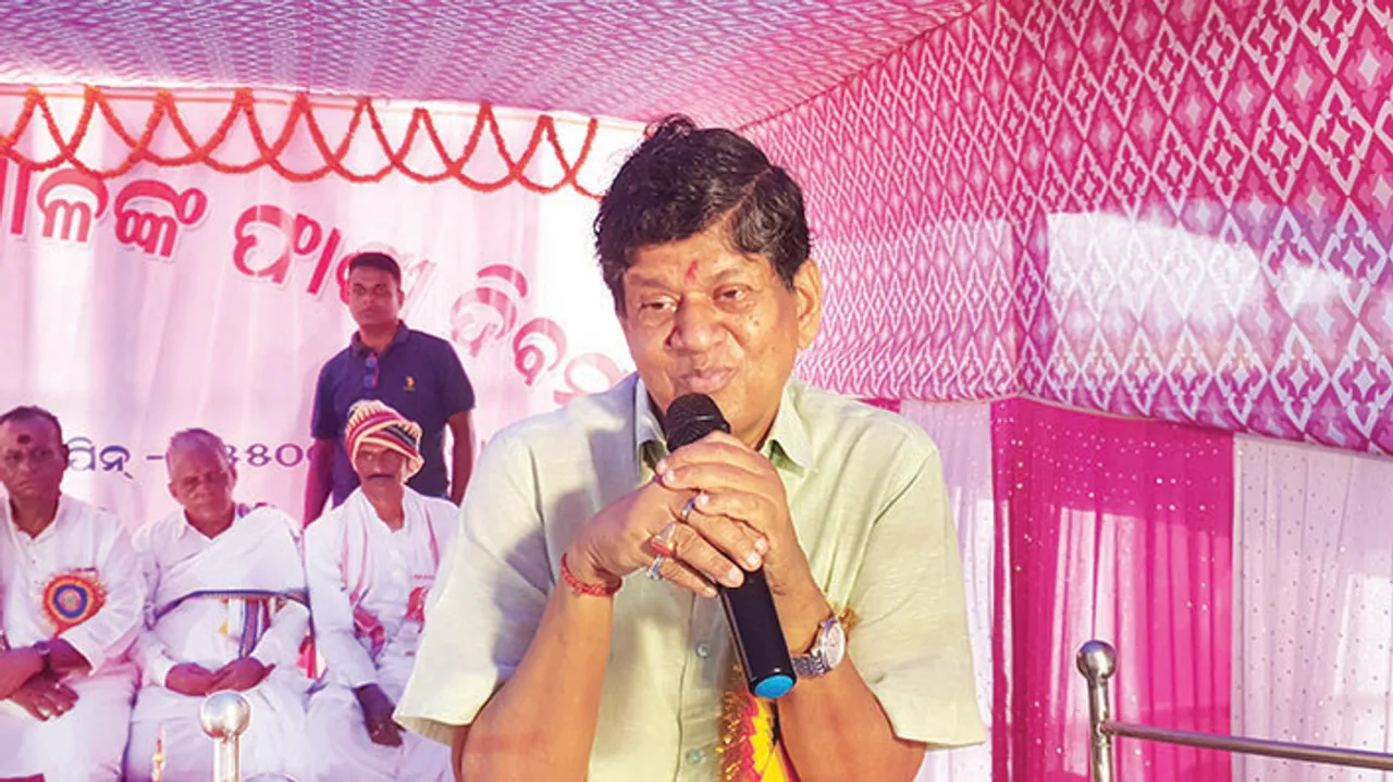  ଇତିହାସ ପ୍ରଭାବଶାଳୀଙ୍କ ଦ୍ବାରା ପ୍ରଭାବିତ ହେବା ଅନୁଚିତ: ସୌମ୍ୟ