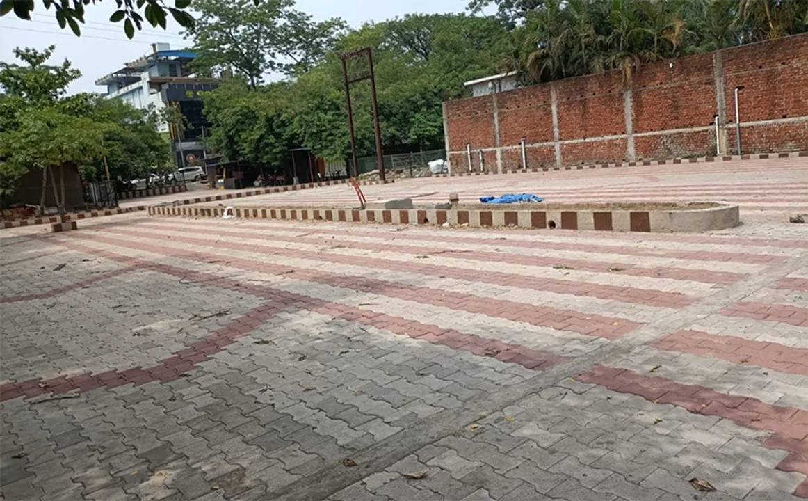  କାମରେ ଆସୁନି ସ୍ମାର୍ଟସିଟିର ପାର୍କିଂ ସ୍ଥଳ: ରାସ୍ତା ଉପରେ ଛିଡା ହେଉଛି ଗାଡ଼ି, ବଢ଼ୁଛି ଟ୍ରାଫିକ୍‌ ସମସ୍ୟା