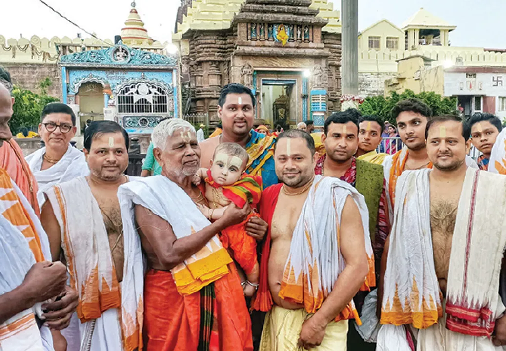  ମହାପ୍ରଭୁଙ୍କ ସେବାରେ କୁନି ଦଇତାପତି, ଭେଟିଦେଲେ ପାଉଣା