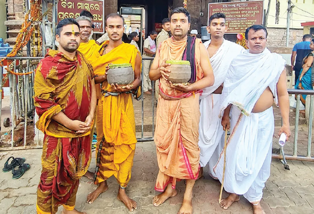  ମହାପ୍ରଭୁଙ୍କୁ ଲାଗିହେଲା ଫୁଲୁରି ତେଲ