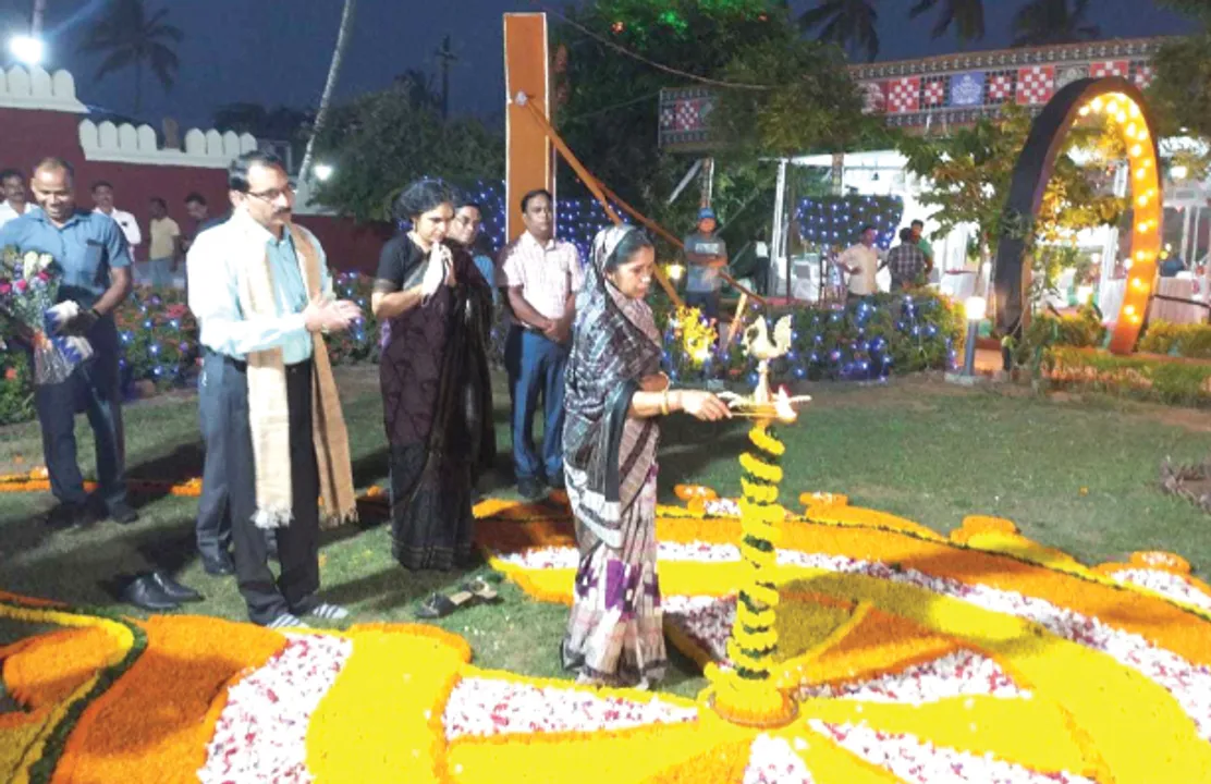  ଅର୍ବାନ ହାଟରେ ଆରମ୍ଭ ହେଲା ହସ୍ତତନ୍ତ ମେଳା