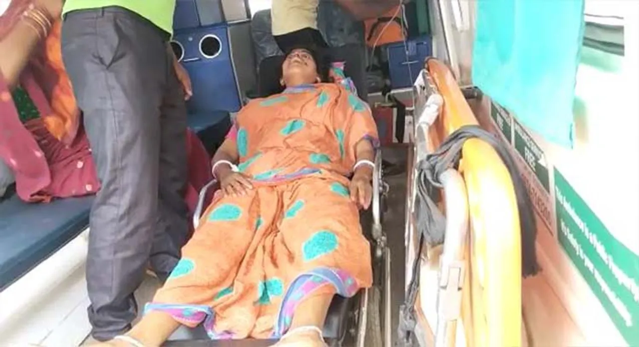  ମହିଳାଙ୍କୁ ମାଡମାରି ଅଚେତ କଲେ, ବାପଘରେ ଛାଡୁଥିବା ବେଳେ ସ୍ୱାମୀ ଓ ଶଶୁରଙ୍କୁ ନିର୍ଧୂମ ଛେଚିଲେ