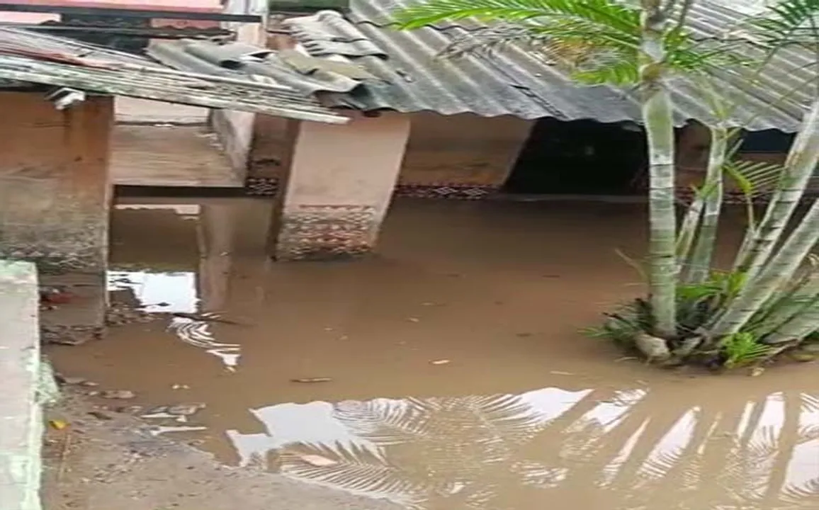  ପାଣି ଘେରରେ ଖେମେସରା ସରକାରୀ ସ୍କୁଲ୍ବ ପ୍ରାଥମିକ ବିଦ୍ୟାଳୟ
