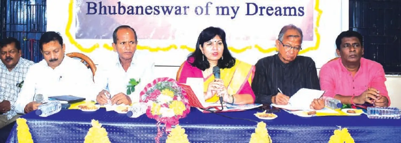  ‘ମୋ ସ୍ବପ୍ନର ଭୁବନେଶ୍ବର’ କାର୍ଯ୍ୟକ୍ରମ ଶୁଭାରମ୍ଭ; ସମସ୍ୟା ଶୁଣିଲେ, ପ୍ରସ୍ତାବ ମାଗିଲେ