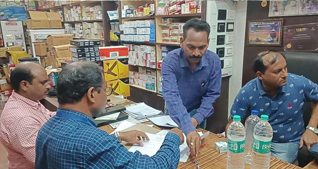  ଗାୟତ୍ରୀ ଇଲେକ୍ଟ୍ରିକାଲ୍‌ ହୋଲସେଲର୍ ଦୋକାନରେ ଜିଏସ୍‌ଟି ଚଢ଼ଉ