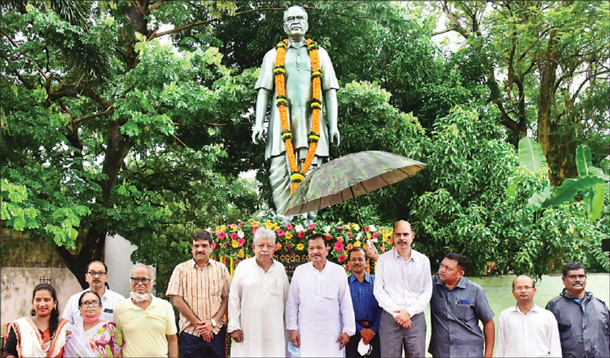  ଇତିହାସର ଅଭାବବୋଧ ବଡ଼ ସମସ୍ୟା