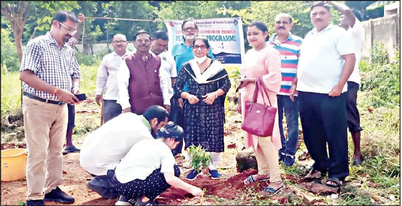 ଲାୟନ୍ସ କ୍ଲବ୍ ପକ୍ଷରୁ ବୃକ୍ଷରୋପଣ