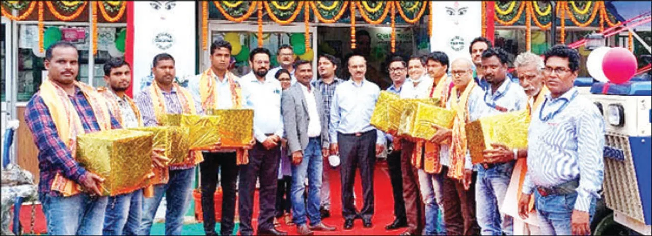  ସ୍ବରାଜ ଟ୍ରାକ୍ଟର ପକ୍ଷରୁ ୫୦ ଚାଷୀଙ୍କୁ ସମ୍ବର୍ଦ୍ଧନା
