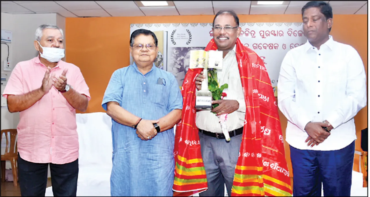  ଜାତୀୟ ଚଳଚ୍ଚିତ୍ର ପୁରସ୍କାର ବିଜେତା ସୂର୍ଯ୍ୟ ଦେଓଙ୍କୁ ସମ୍ବର୍ଦ୍ଧନା