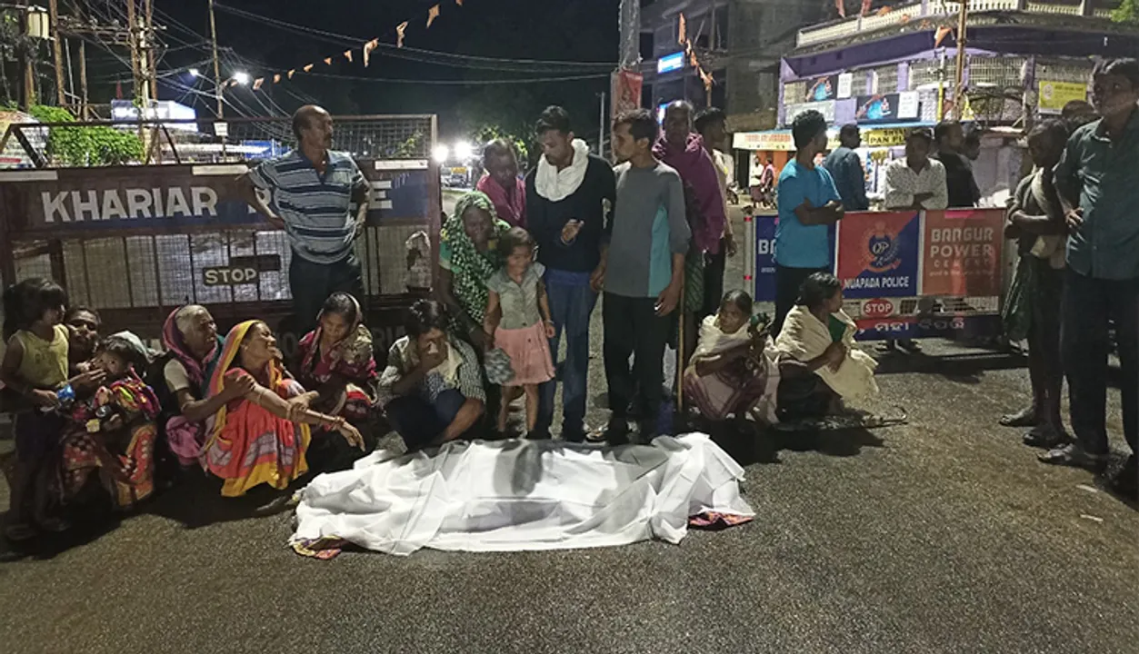  ଭୁଲ୍ ଜନ୍ମ ନିୟନ୍ତ୍ରଣ ଅସ୍ତ୍ରୋପଚାରରୁ ମହିଳା ମୃତ: ଉତ୍ତ୍ୟକ୍ତଙ୍କ ରାସ୍ତାରୋକ