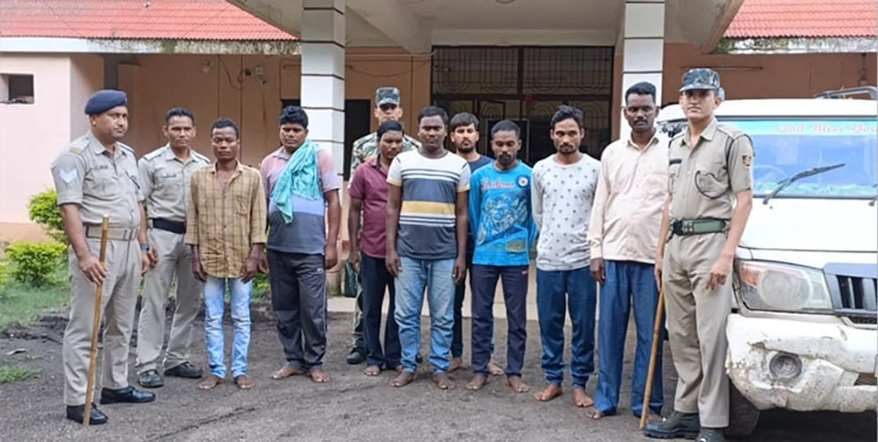 କାରଖାନାରୁ ଯନ୍ତ୍ରାଂଶ ଚୋରି,  ୮  ଗିରଫ
