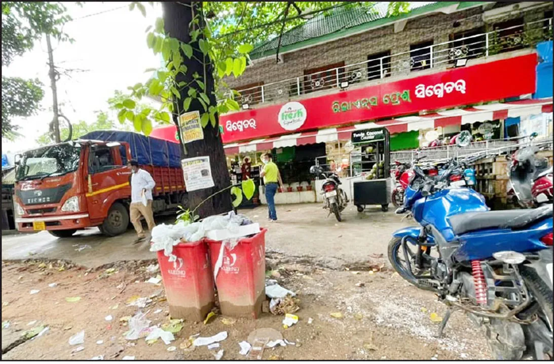  ସିଲ୍‌ ହେଲା ଗୋପବନ୍ଧୁ ଛକସ୍ଥିତ ରିଲାଏନ୍ସ ଫ୍ରେସ୍‌