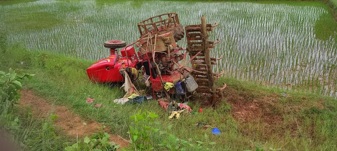  ଟ୍ରାକ୍ଟର ଓଲଟି ୨ ମୃତ, ଦୁଇ ଗୁରୁତର