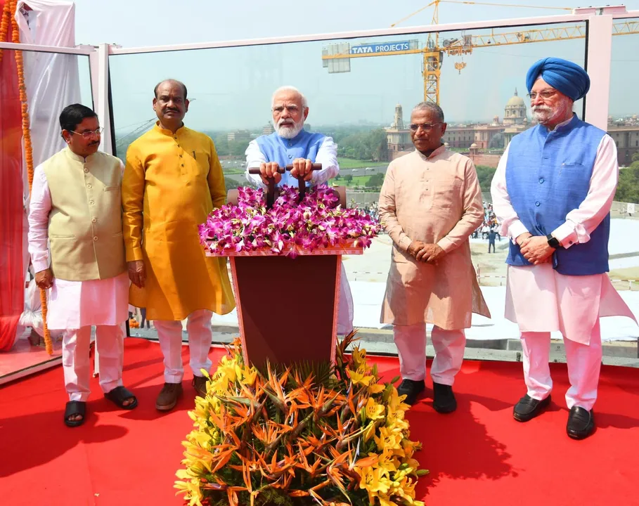  ନୂଆ ସଂସଦ ଭବନ ଉପରେ ଅଶୋକ ସ୍ତମ୍ଭର ଉଦଘାଟନ କଲେ ମୋଦୀ, କାର୍ଯ୍ୟକ୍ରମକୁ ଡକାଯାଇନଥିବାରୁ କଂଗ୍ରେସ ଖପ୍ପା