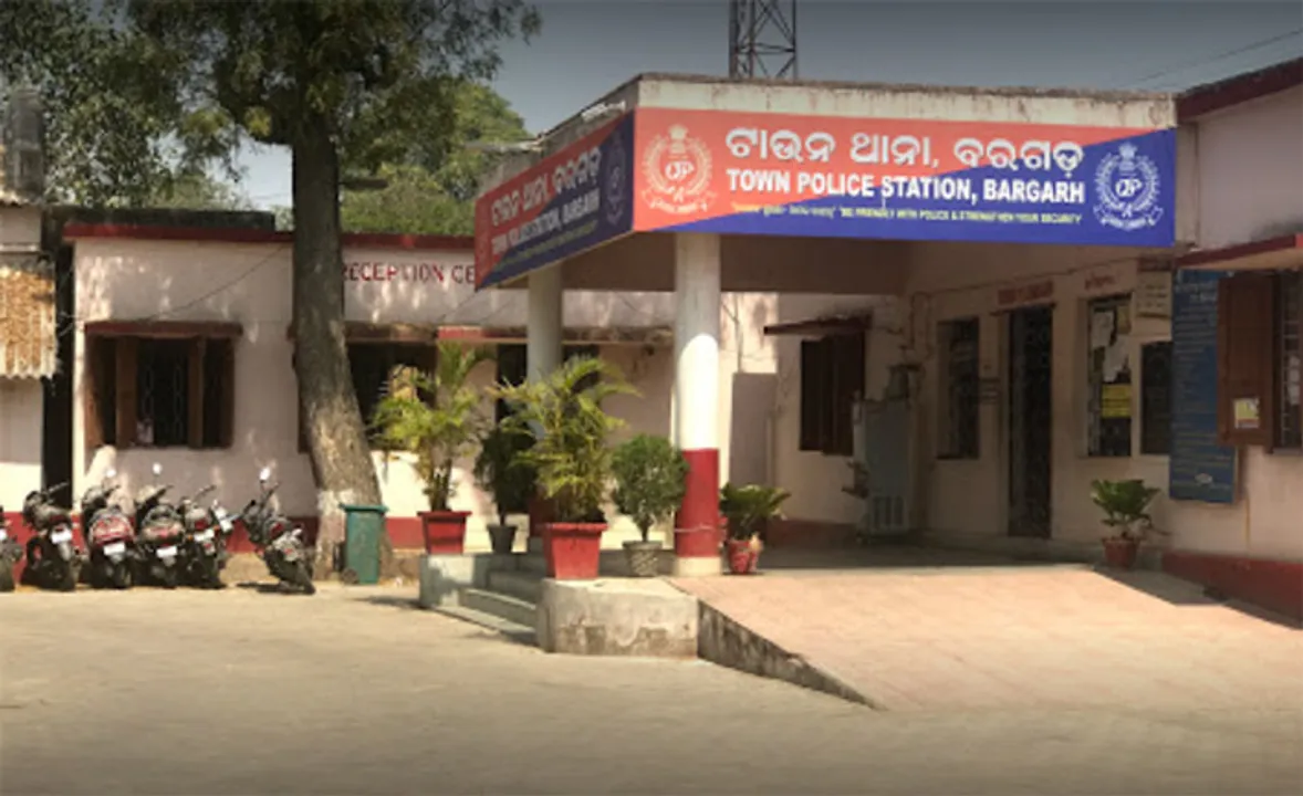  ପତ୍ନୀଙ୍କୁ ଗାଡ଼ି ଚପାଇ ହତ୍ୟା! ଥାନାରେ ସ୍ୱାମୀ ଅଟକ