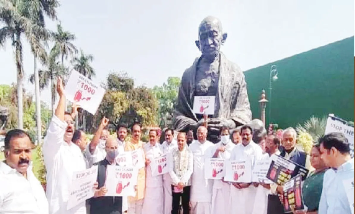  ରାଜ୍ୟସଭା ସଚିବାଳୟର ନୋ‌ଟିସ୍‌: ସଂସଦ ଭବନ ପରିସରରେ ଧାରଣା, ଅନଶନ ହୋଇପାରିବନି