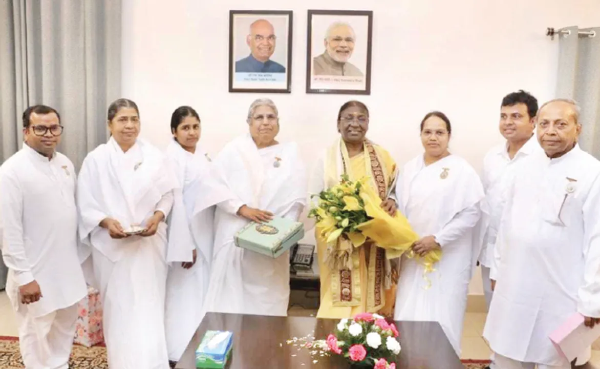  ଦ୍ରୌପଦୀ ମୁର୍ମୁଙ୍କୁ ବ୍ରହ୍ମକୁମାରୀ ସଂସ୍ଥା ପକ୍ଷରୁ ସମ୍ବର୍ଦ୍ଧନା