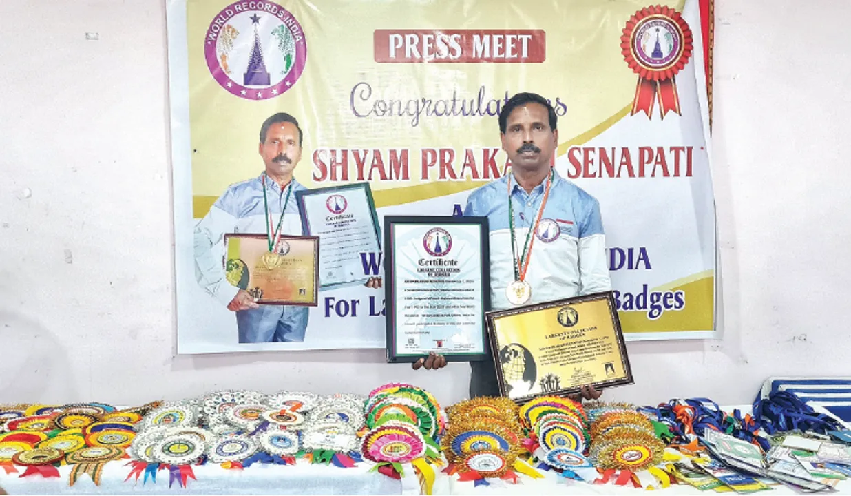  ବ୍ୟାଜ୍‌ ସଂଗ୍ରହରେ ବିଶ୍ୱ ରେକର୍ଡର ଅଧିକାରୀ ଶ୍ୟାମପ୍ରକାଶ