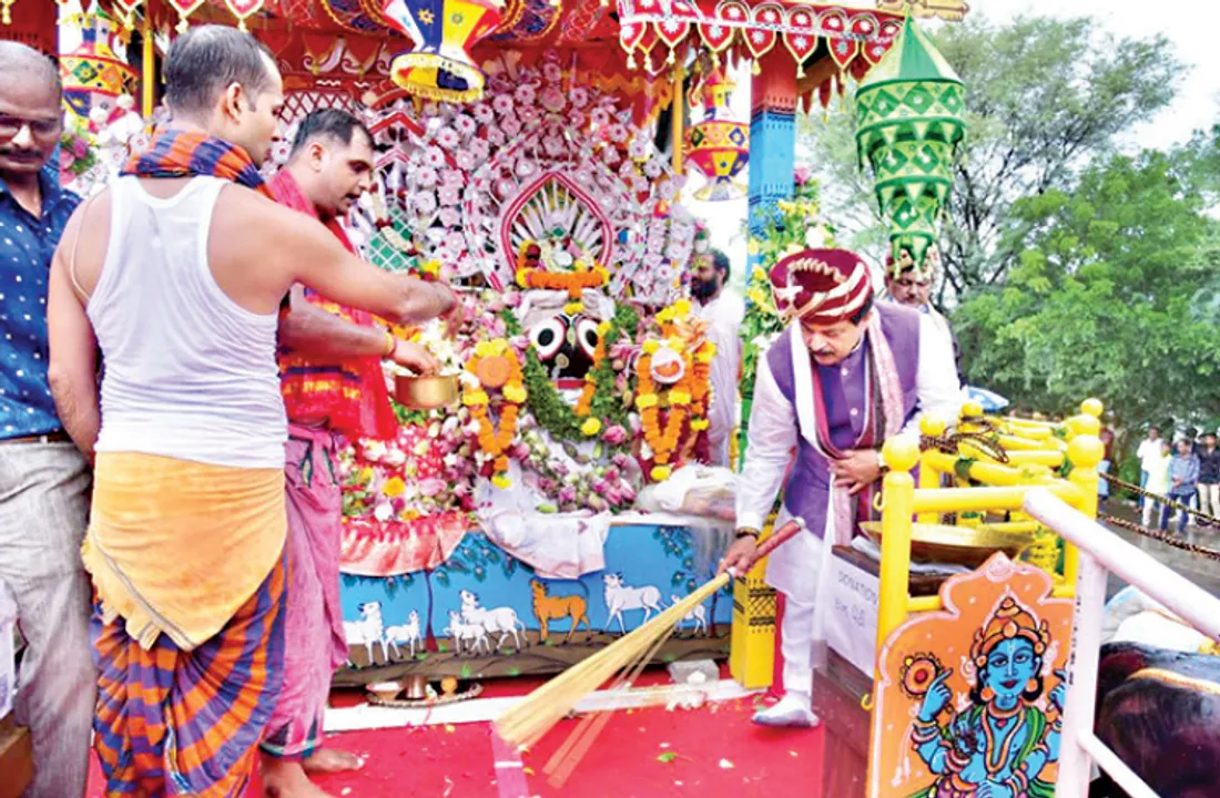 ପ୍ରବାସରେ ଗଡ଼ିଲା ରଥ