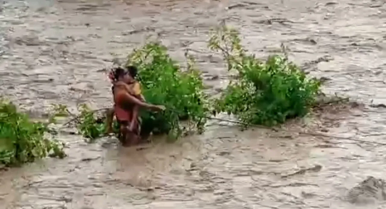  ଉଛୁଳା  ନଦୀରେ ଫଶିଲେ ମା’ ଓ ଶିଶୁପୁତ୍ର