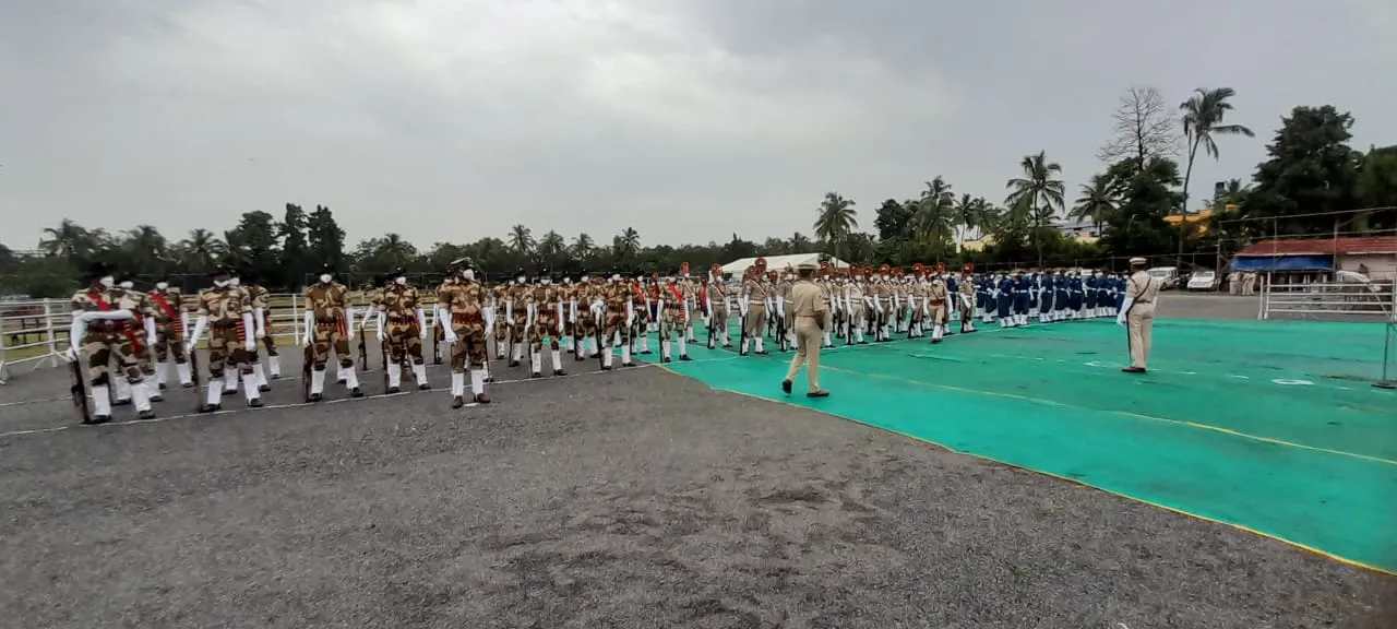  ରାଜ୍ୟସ୍ତରୀୟ ପରେଡ ପାଇଁ ଭୁବନେଶ୍ବର ପ୍ରଦର୍ଶନୀ ପଡ଼ିଆରେ ଶେଷ ହେଲା ଫୁଲ ଡ୍ରେସ ରିହରସଲ