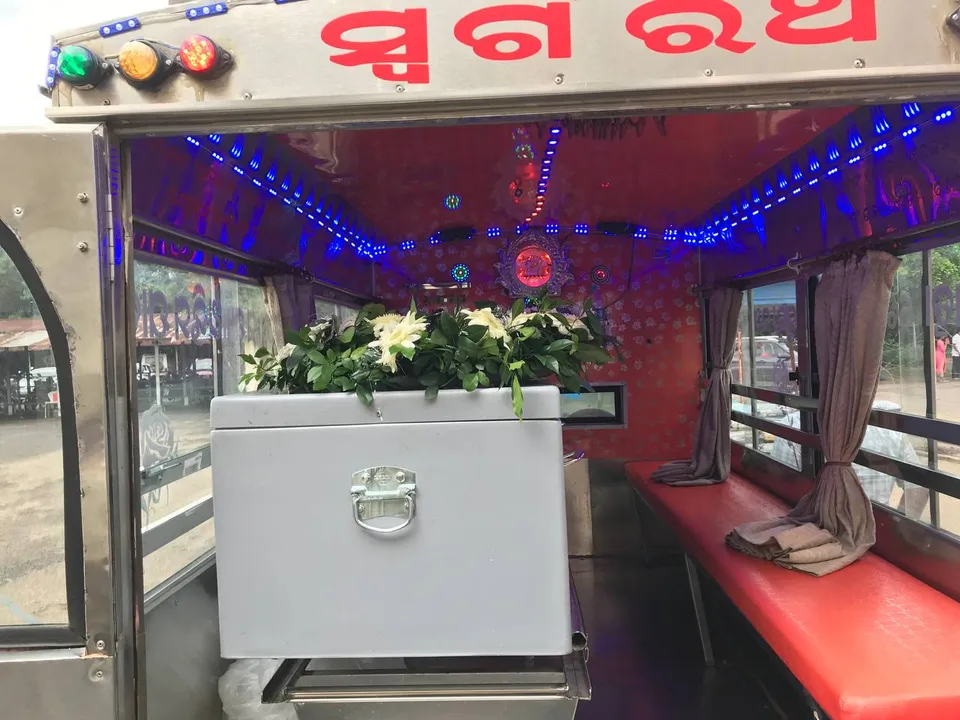  ଆବୁଧାବିରୁ ଫେରିଲା ଓଡ଼ିଆ ଯୁବକଙ୍କ ମରଶରୀର, ମୃତଦେହ ଆଣିବା ପାଇଁ ବୈଜୟନ୍ତଙ୍କ ହସ୍ତକ୍ଷେପ ଲୋଡ଼ିଥିଲେ ପରିବାର