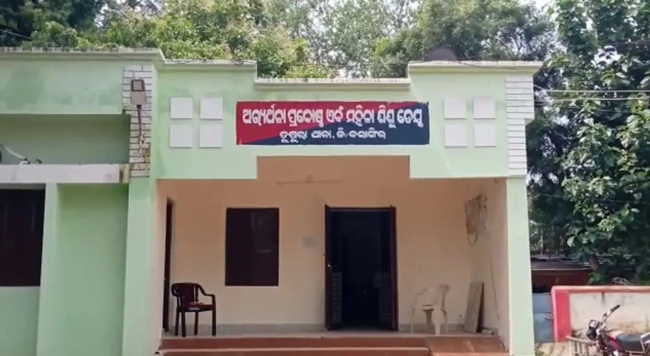  ବିଳମ୍ବିତ ରାତିରେ ସାର ବୋଝେଇ ଅଟୋକୁ ପୋଡ଼ିଦେଲେ ଦୁର୍ବୃତ୍ତ