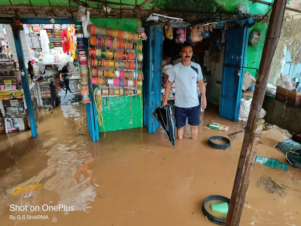  ଲଗାଣ ବର୍ଷାରେ ପାଣି ଘେରରେ ପାପଡାହାଣ୍ଡିର ୩ ସାହି, ୮୧ଟି ଘର ଓ ୧୦ ଦୋକାନରେ ପଶିଲା ବନ୍ୟାଜଳ