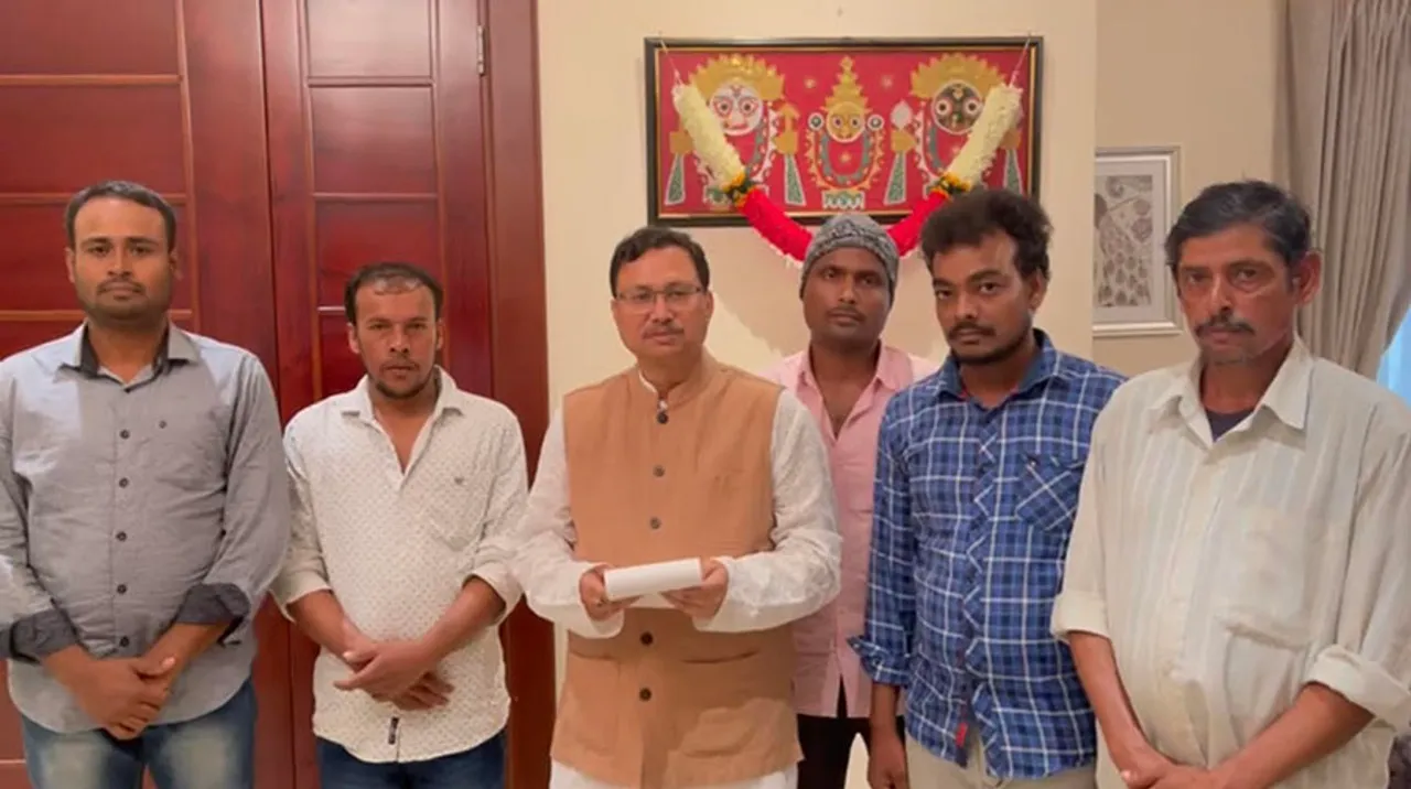  ବିଦେଶରେ ହନ୍ତସନ୍ତ ଓଡ଼ିଆ ଶ୍ରମିକ: ଦରମା ଦେଉନି, ଦିନରାତି ଖଟେଇ ମାରୁଛି କମ୍ପାନି