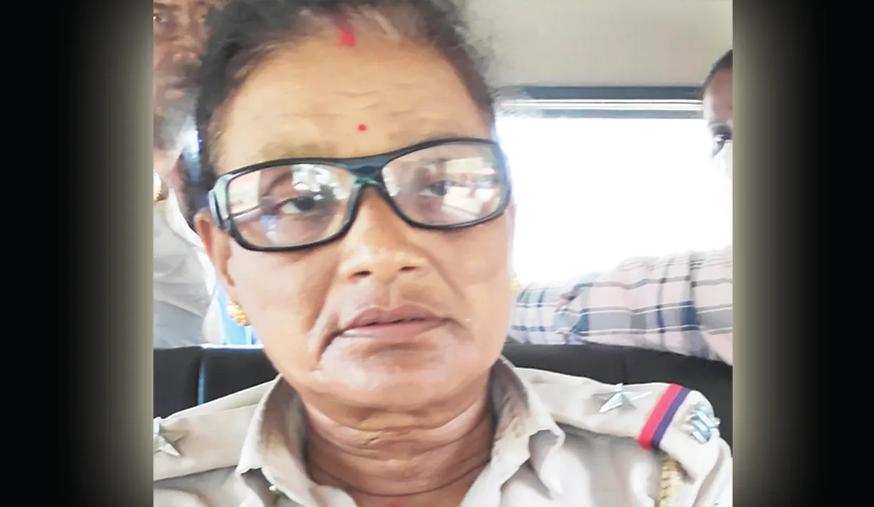  ମହିଳା ଏଏସ୍‌ଆଇଙ୍କୁ ବାନ୍ଧିଲା ଭିଜିଲାନ୍‌ସ