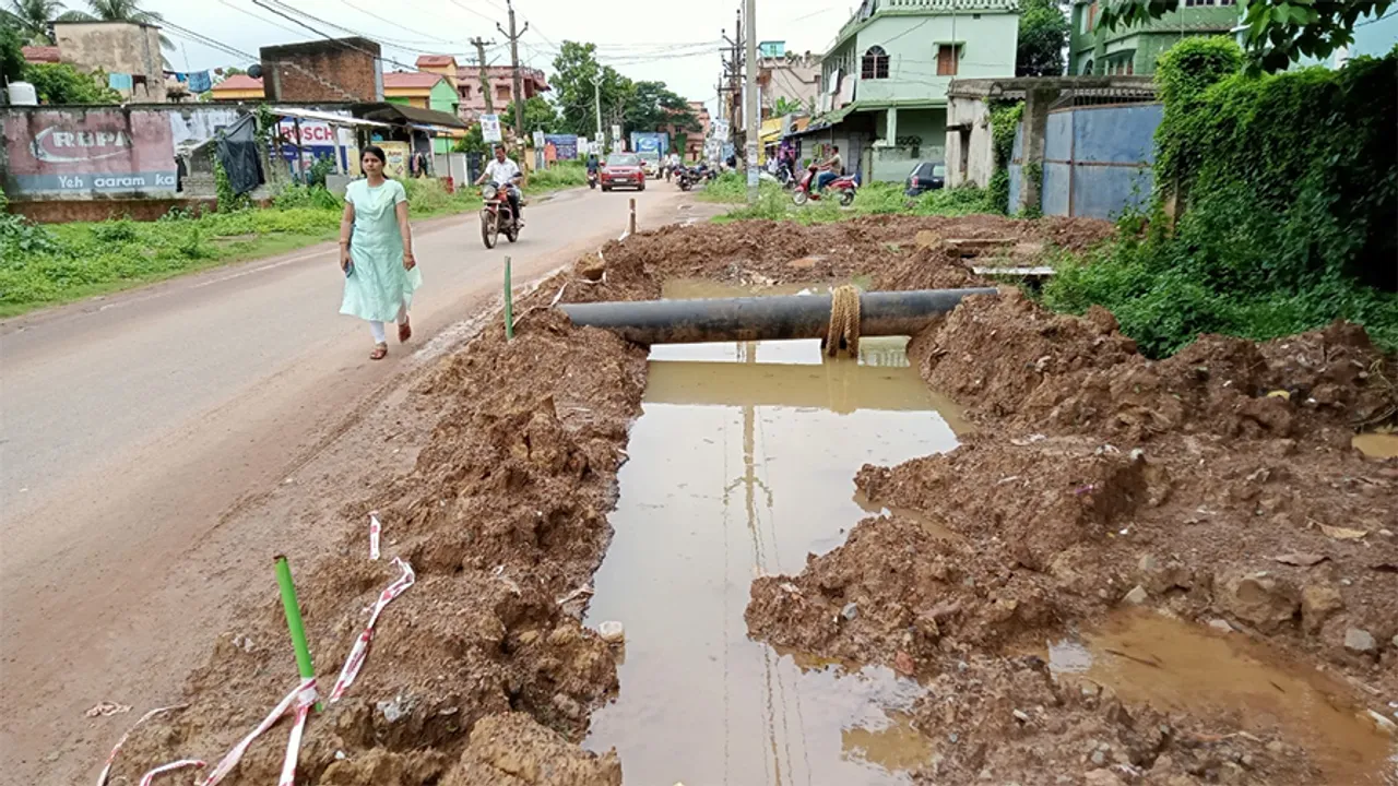  ବ୍ୟାସନଗର ସହର ସାରା ଗାତ, ବିପଦରେ ପଥଚାରୀ