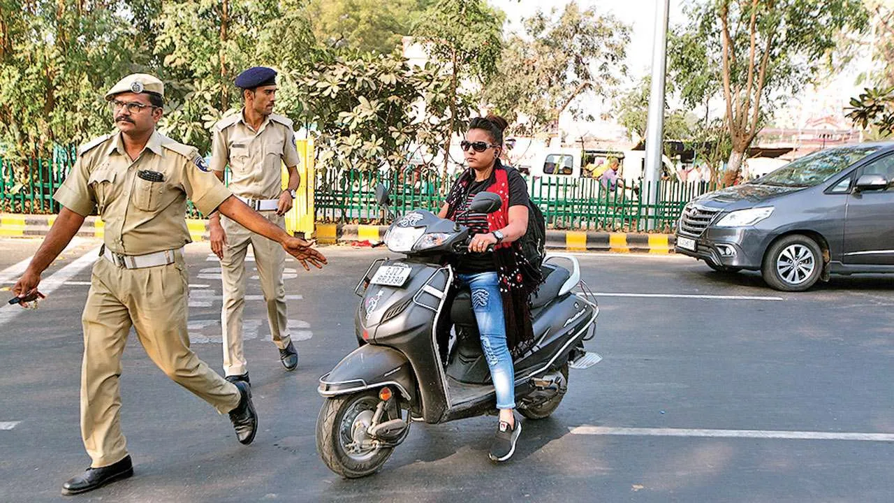  DNA India 