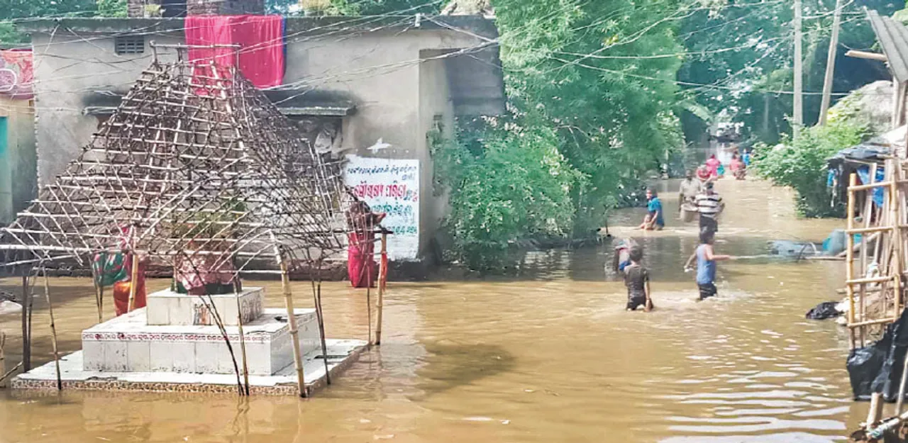  କେନ୍ଦ୍ରାପଡ଼ାରେ ବନ୍ୟା ବିଭୀଷିକା: ବନ୍ୟା ଆଁରେ ୮୨ଗାଁ