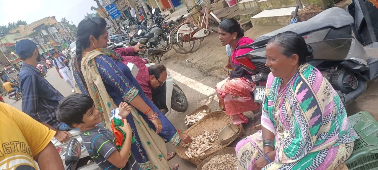  ବଢ଼ିଛି ଶ୍ରାବଣ ଛତୁର ଚାହିଦା: କିଲୋ ପିଛା ୧୬୦୦ ଟଙ୍କା