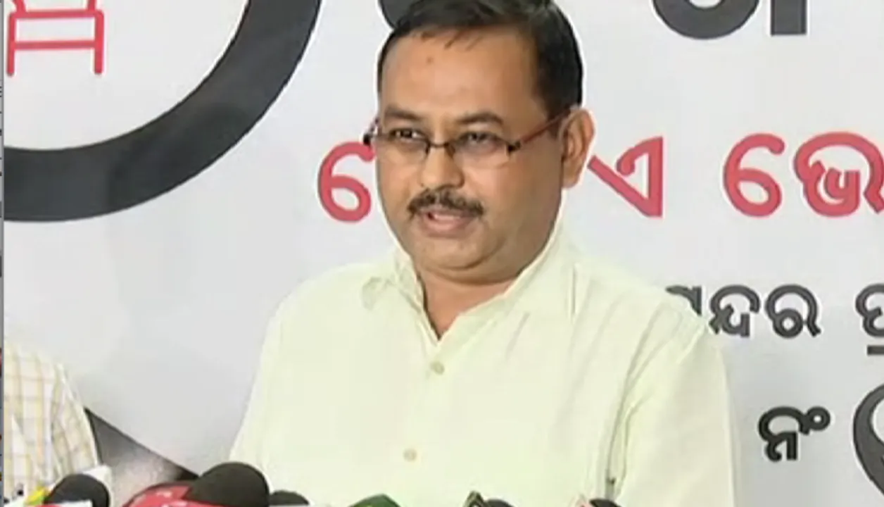  ୧୮ ବର୍ଷ ହେଲେ ଭୋଟର କାର୍ଡ ପାଇଁ ଆଉ ବର୍ଷେ ଅପେକ୍ଷା କରିବାକୁ ପଡ଼ିବ ନାହିଁ: ସୁଶୀଲ ଲୋହାନି
