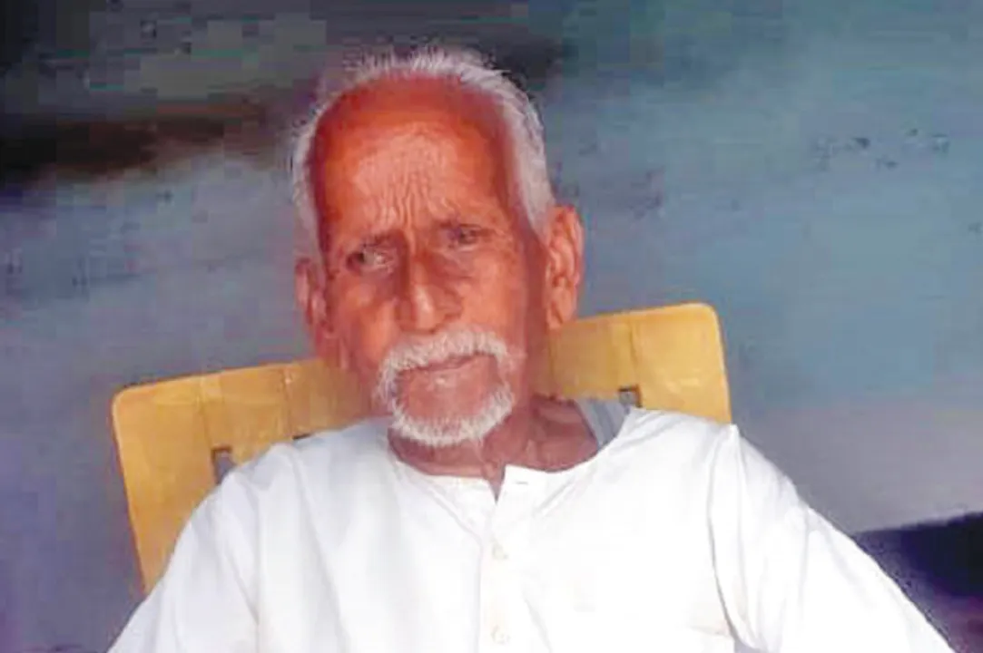  ଗାନ୍ଧୀଙ୍କୁ ଦେଖିବା ପାଇଁ ଚାଲିଥିଲେ ଦେଢ଼ଶହ କିମି
