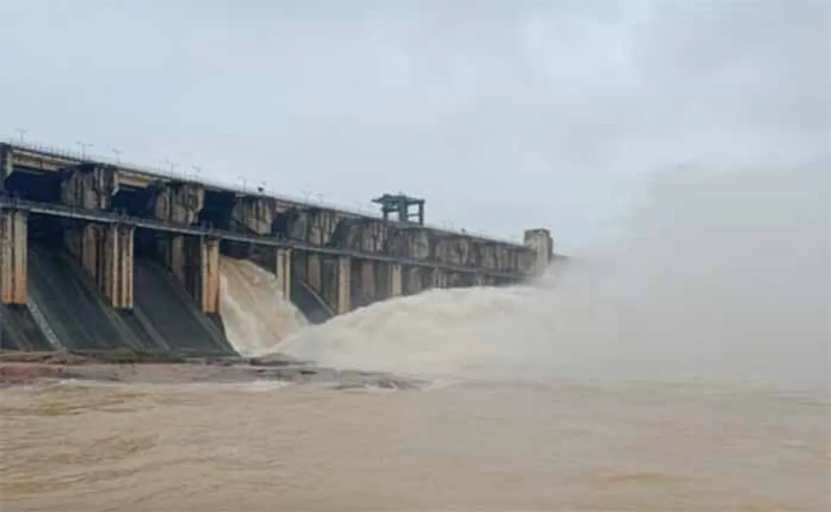  ରେଙ୍ଗାଳି ଡ୍ୟାମ୍‌ରୁ ପ୍ରଥମ ବନ୍ୟାଜଳ ନିଷ୍କାସିତ