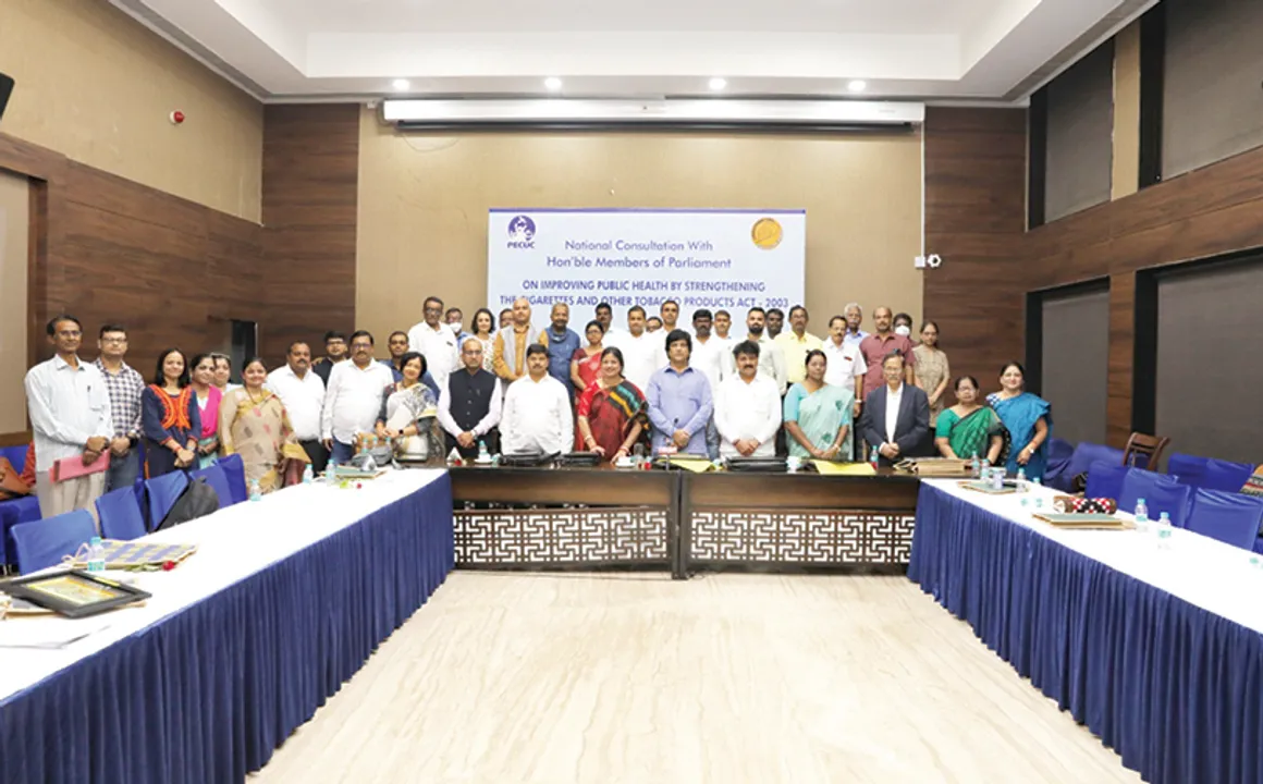  ତମାଖୁ ନିୟନ୍ତ୍ରଣ ଆଇନ କଠୋର ହେଉ