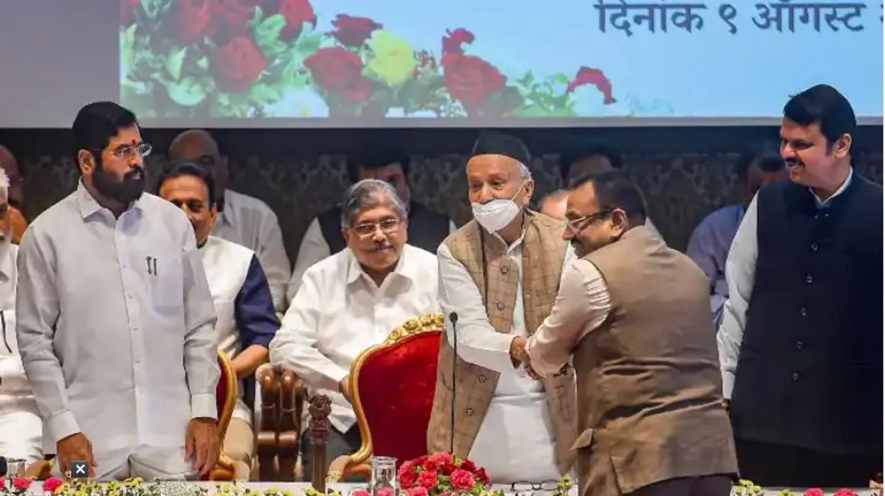  ସିନ୍ଦେ ସରକାରରେ ମୁଖ୍ୟମନ୍ତ୍ରୀ ସବୁଠାରୁ କମ ପାଠୁଆ, ୨୦ ଜଣଙ୍କ ମଧ୍ୟରୁ କେବଳ ଜଣେ ହିଁ ୫୦ ବର୍ଷରୁ କମ