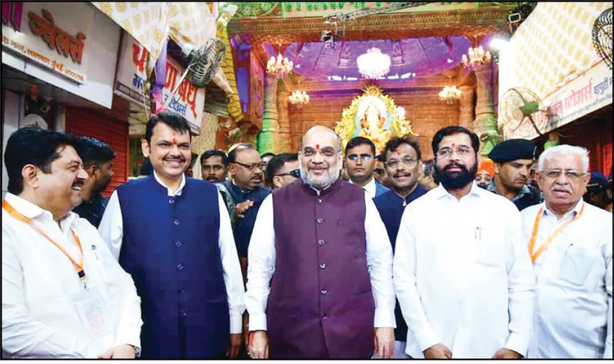  ମୁମ୍ବାଇରେ ପୂଜା ପେଣ୍ଡାଲ ବୁଲିଲେ ଶାହ