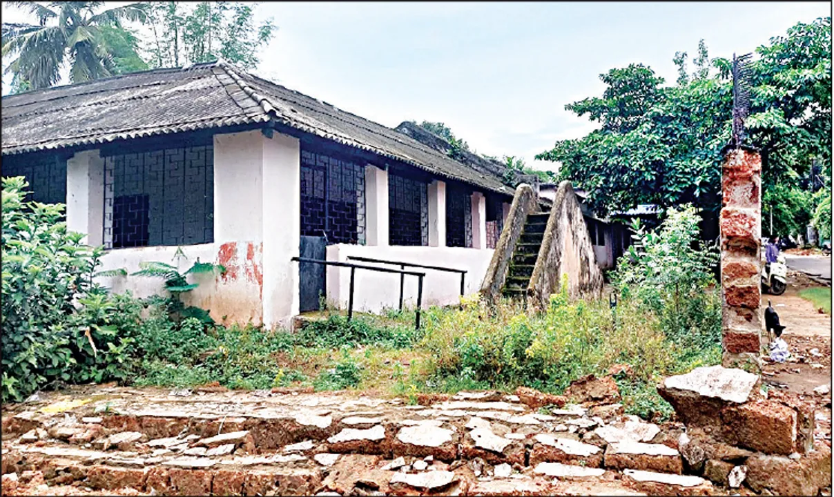  ୟୁନିଟ୍‌-୩ ପ୍ରାଥମିକ ବିଦ୍ୟାଳୟର ବିଗିଡ଼ା ଚିତ୍ର: ୩ ଶହ ପିଲାଙ୍କୁ ୨ ଶିକ୍ଷକ