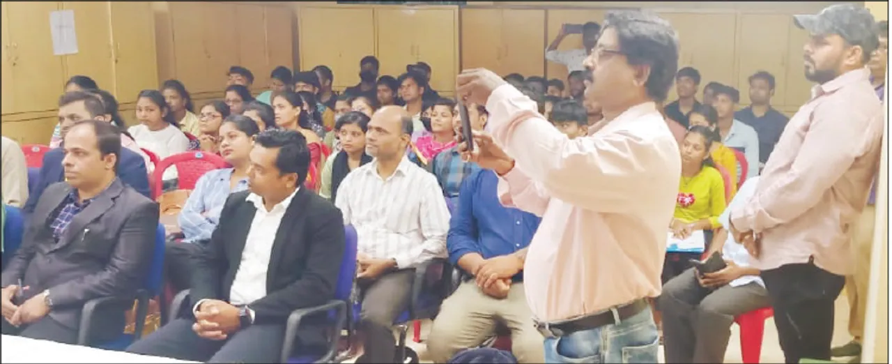  ଏନ୍‌ସିଏସ୍‌ସି ଓ ଓକାକ୍‌ ନିଯୁକ୍ତି ମେଳାରେ ୧୦୦ ସଫଳ