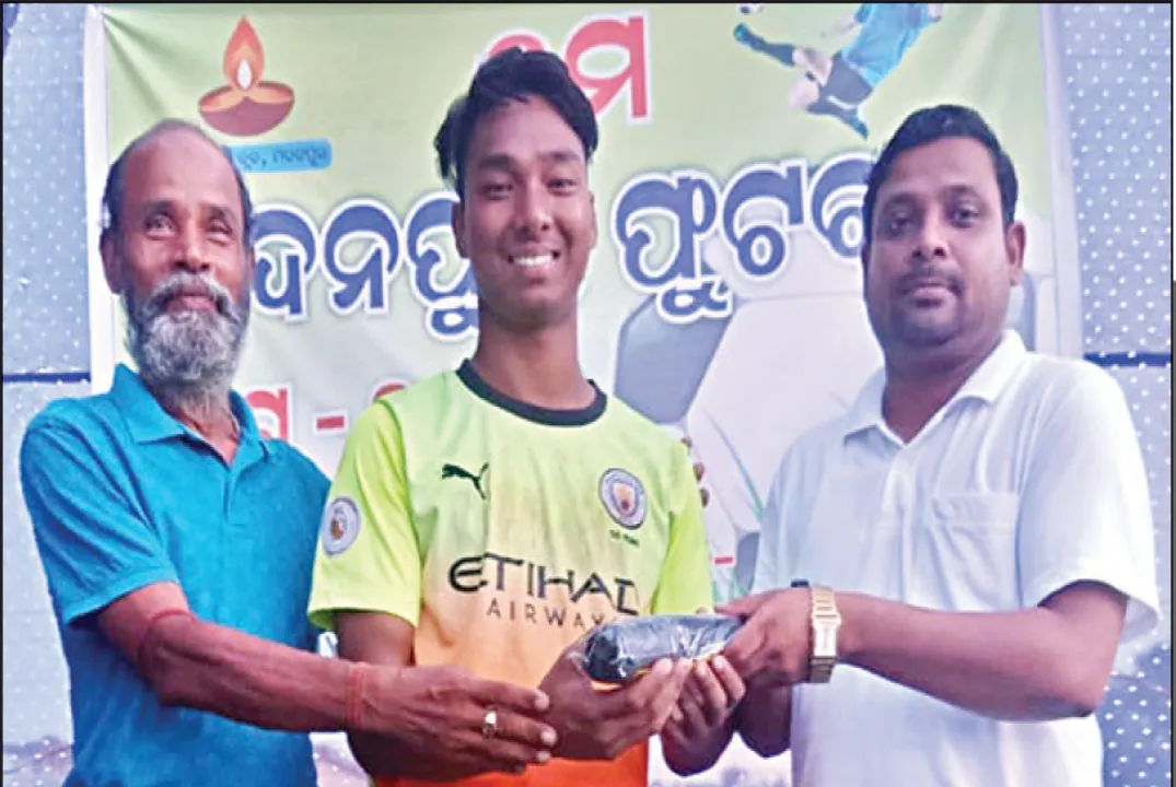  ମଦନପୁର କପ୍‌ କ୍ବାର୍ଟରରେ ଫ୍ରେଣ୍ଡସ ପାରାଡ଼ାଇଜ, ଗାଦିଶ୍ବର