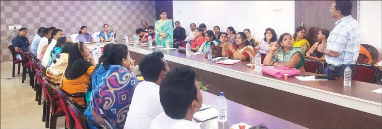  କମ୍ପିଲା ପ୍ରଥମ ସମିତି ବୈଠକ: ବିଦ୍ୟୁତ୍‌ ଓ ପାନୀୟ ଜଳ ପ୍ରସଙ୍ଗକୁ ନେଇ ପାଟିତୁଣ୍ଡ