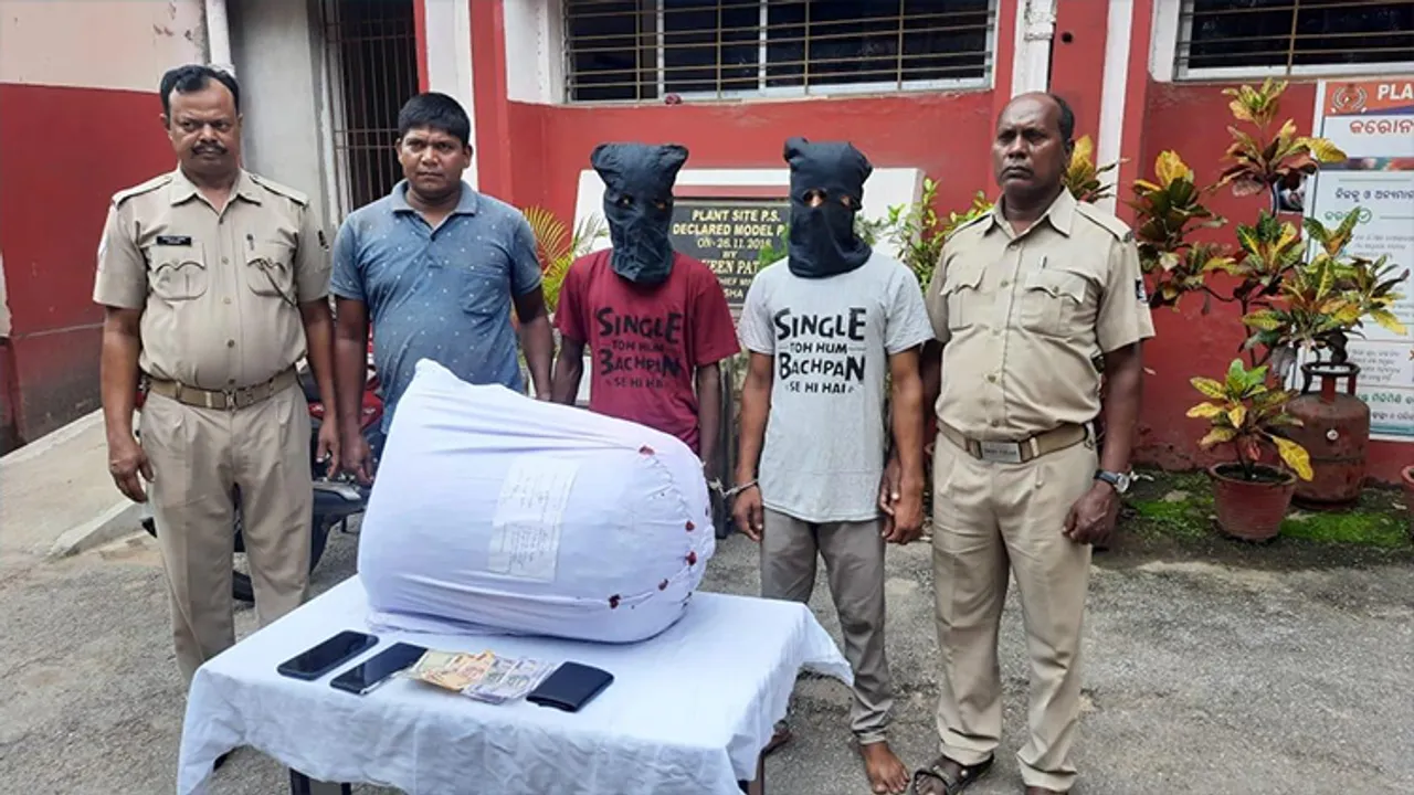  ବିହାରକୁ ଚାଲାଣ କରୁଥିଲେ ଗଞ୍ଜେଇ, ୨ ଗିରଫ